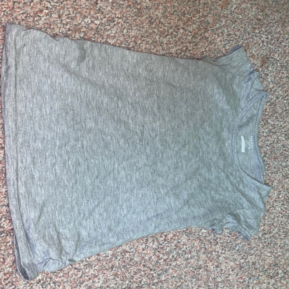 Grey tshirt
